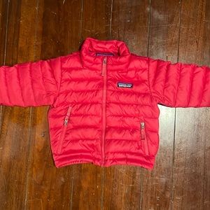 Patagonia puffer 12 to 18 months. Good to great conditions.